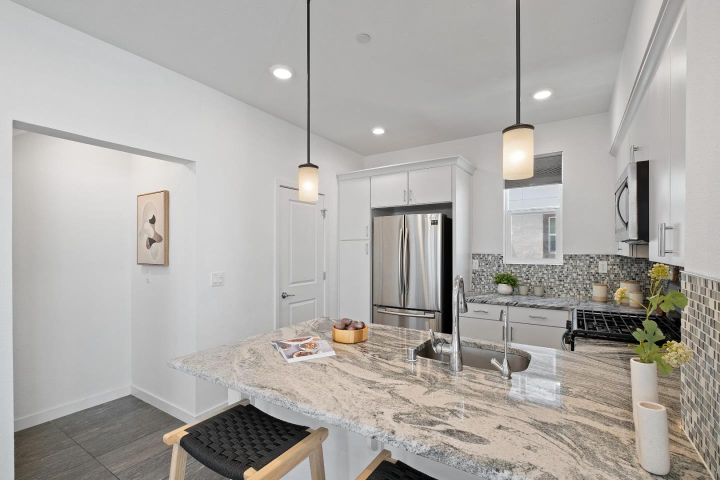 Detail Gallery Image 18 of 55 For 1452 Cherry Cir, Milpitas,  CA 95035 - 2 Beds | 1/2 Baths