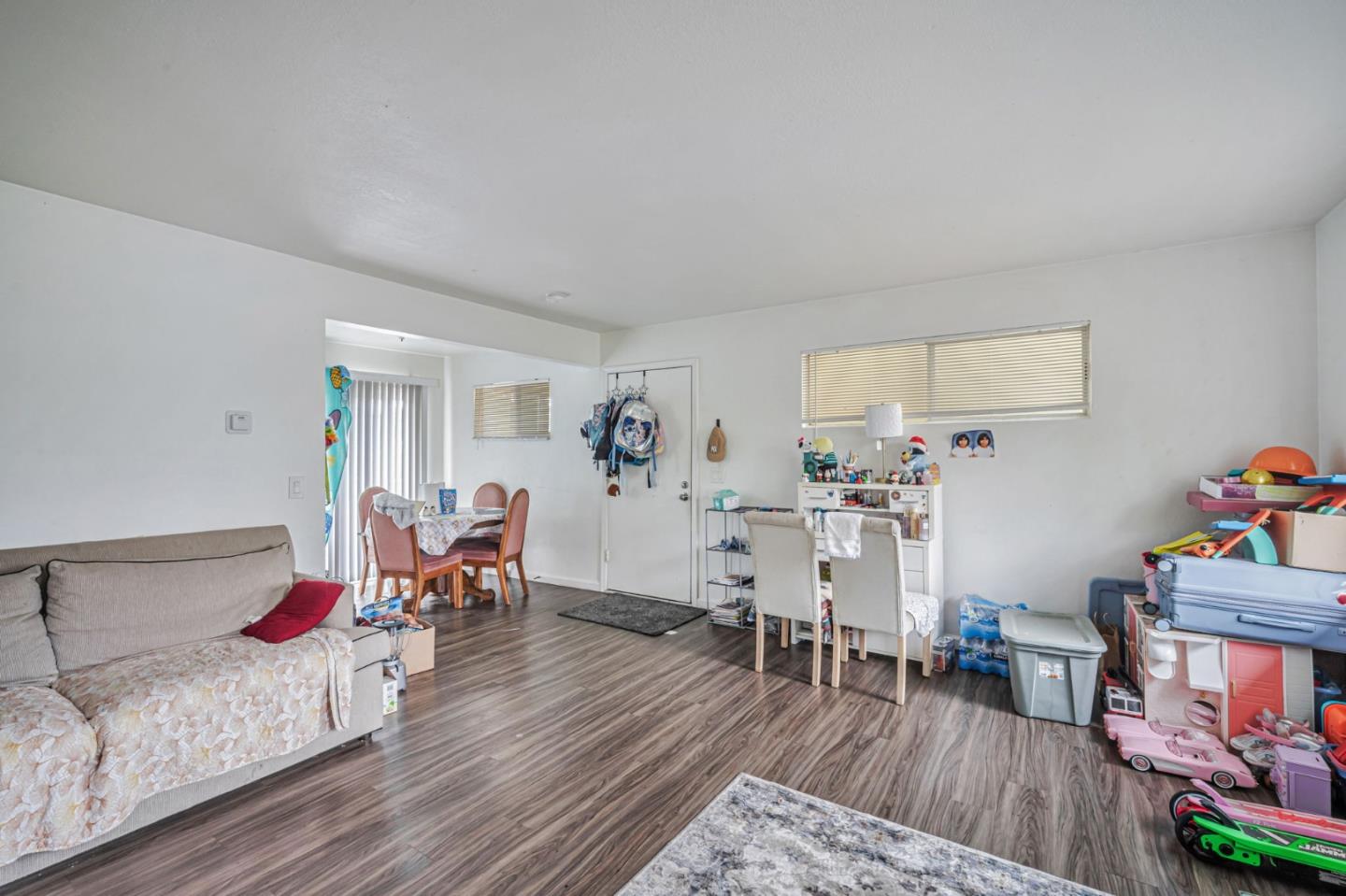 Detail Gallery Image 12 of 38 For 923 Delport Ave, Santa Rosa,  CA 95407 - – Beds | – Baths