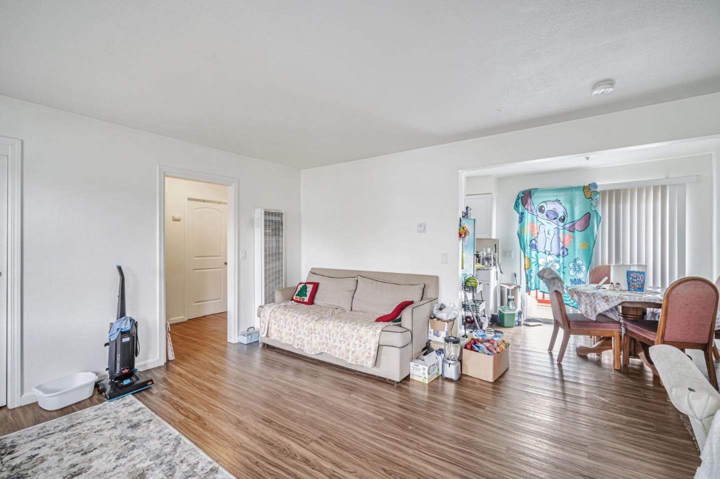 Detail Gallery Image 13 of 38 For 923 Delport Ave, Santa Rosa,  CA 95407 - – Beds | – Baths