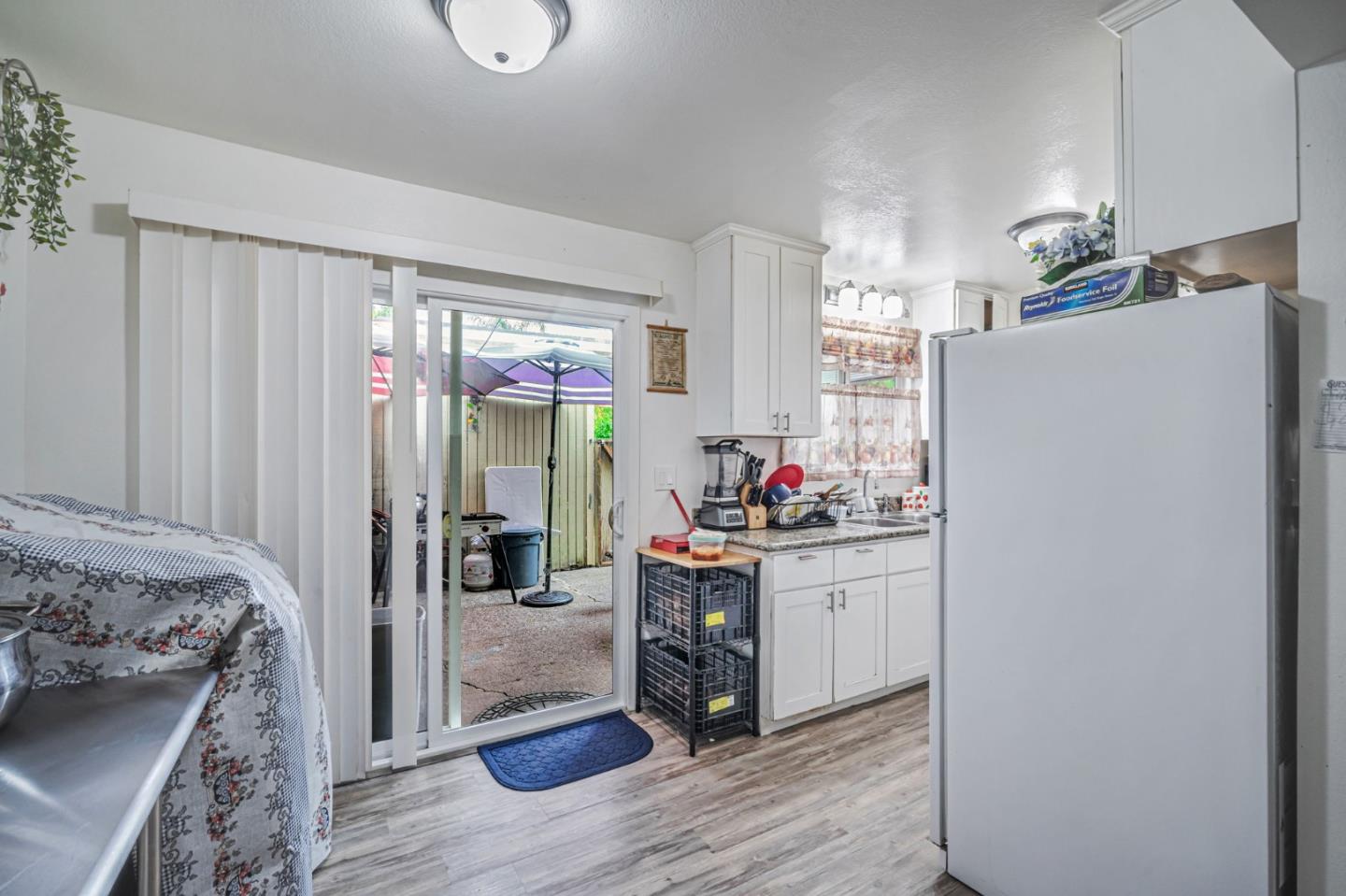 Detail Gallery Image 15 of 38 For 923 Delport Ave, Santa Rosa,  CA 95407 - – Beds | – Baths