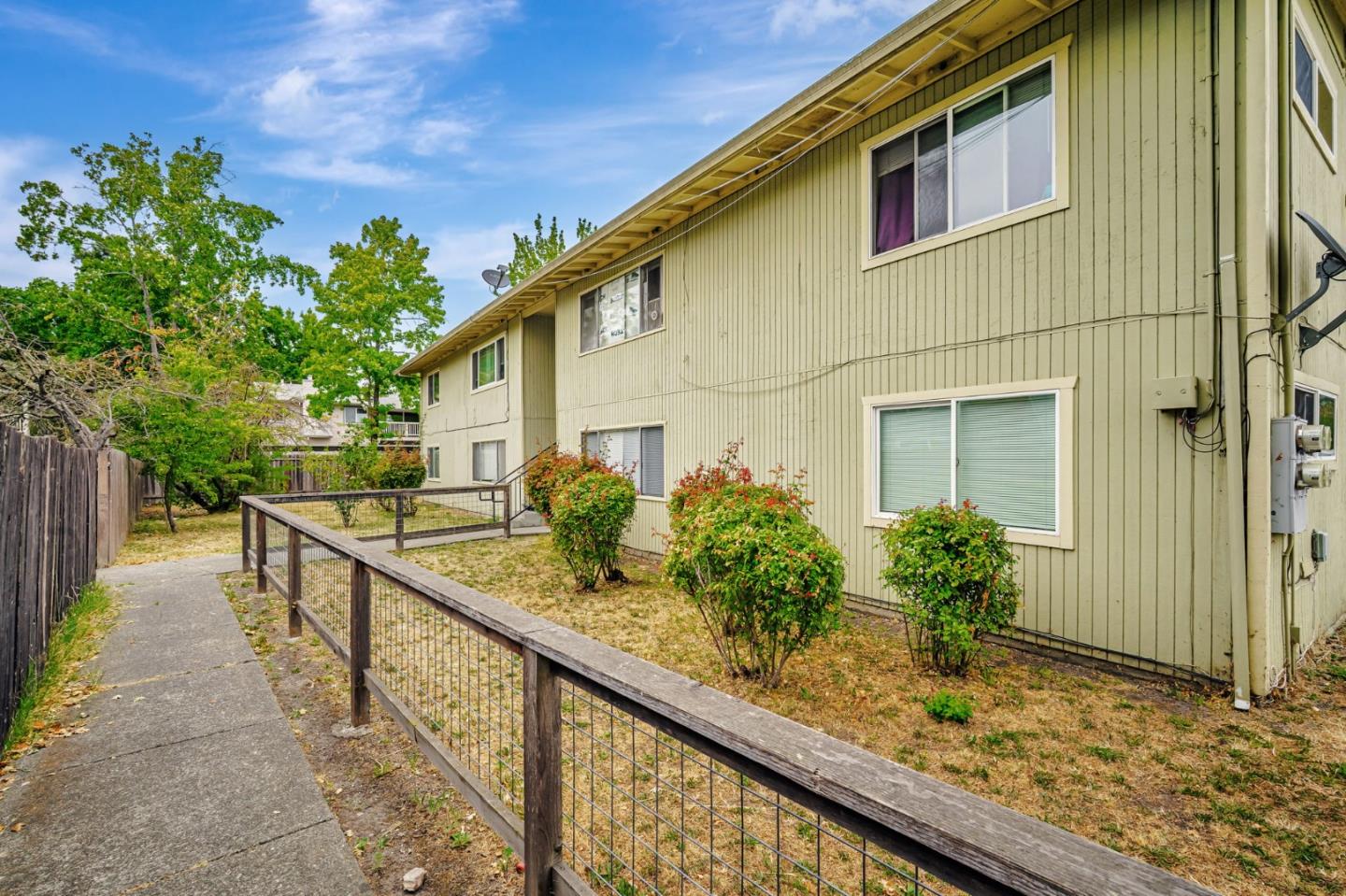 Detail Gallery Image 2 of 38 For 923 Delport Ave, Santa Rosa,  CA 95407 - – Beds | – Baths