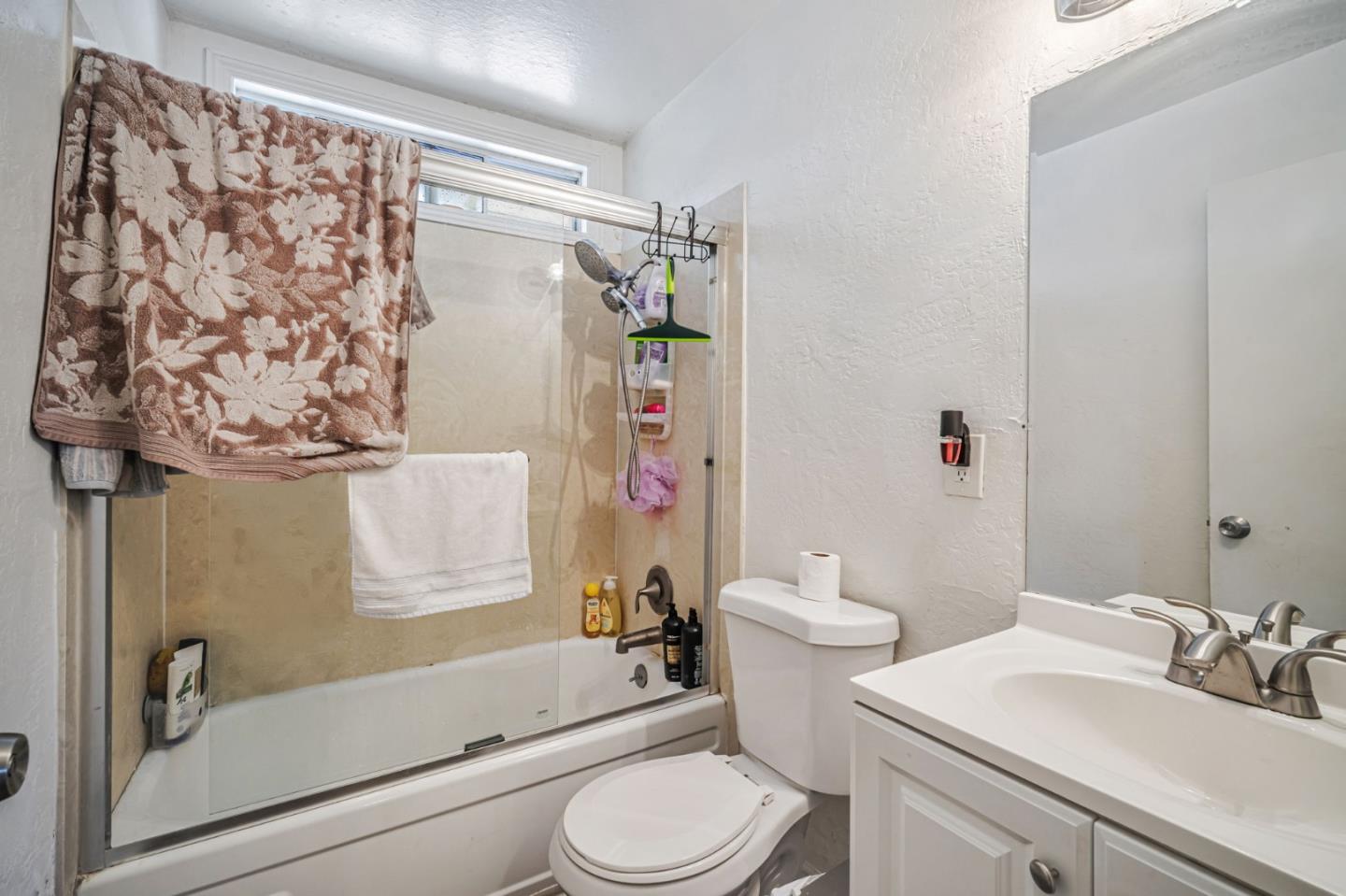Detail Gallery Image 33 of 38 For 923 Delport Ave, Santa Rosa,  CA 95407 - – Beds | – Baths