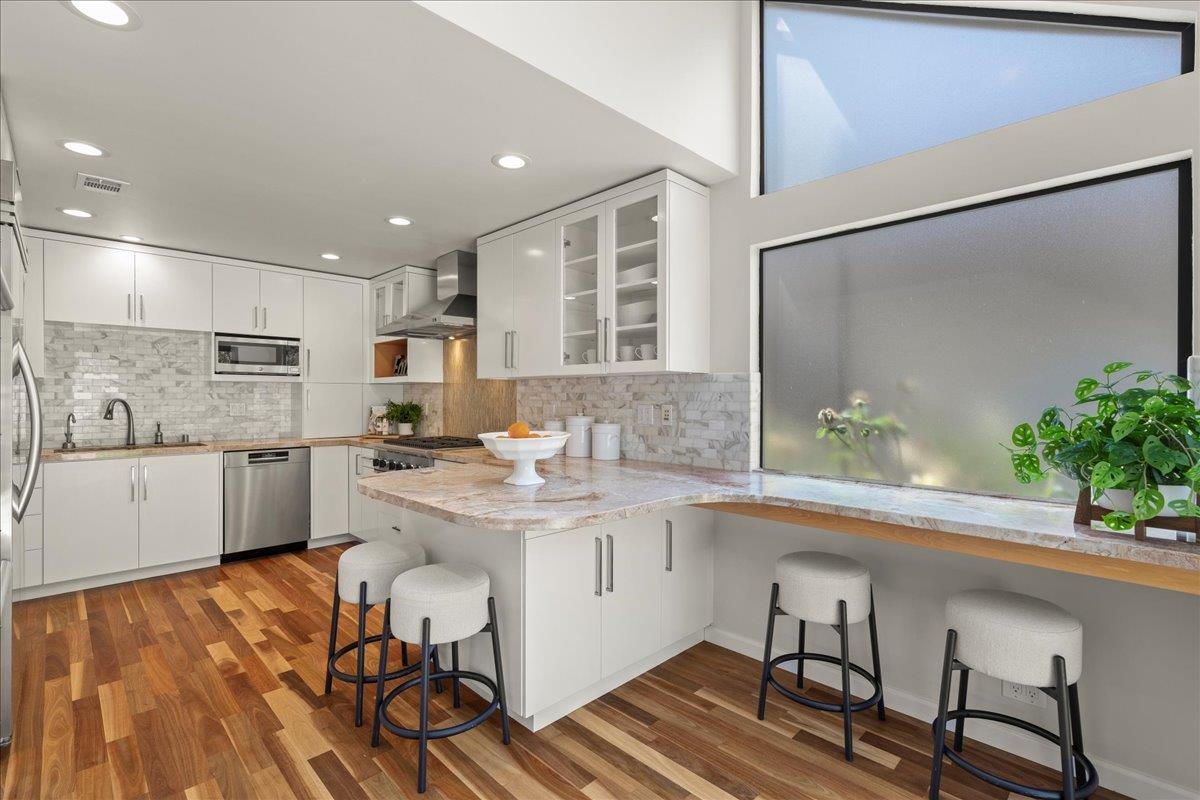 Detail Gallery Image 12 of 38 For 22113 Stocklmeir Ct, Cupertino,  CA 95014 - 4 Beds | 3 Baths