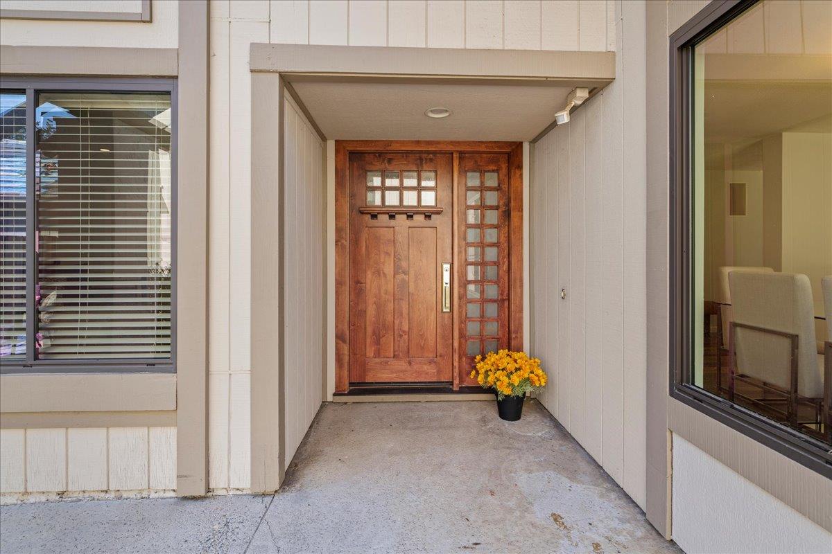 Detail Gallery Image 3 of 38 For 22113 Stocklmeir Ct, Cupertino,  CA 95014 - 4 Beds | 3 Baths