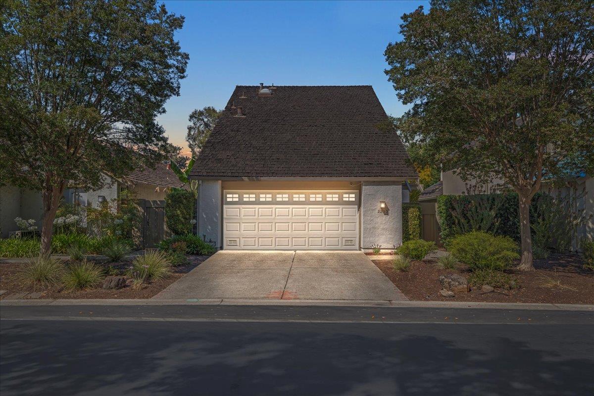 Detail Gallery Image 32 of 38 For 22113 Stocklmeir Ct, Cupertino,  CA 95014 - 4 Beds | 3 Baths