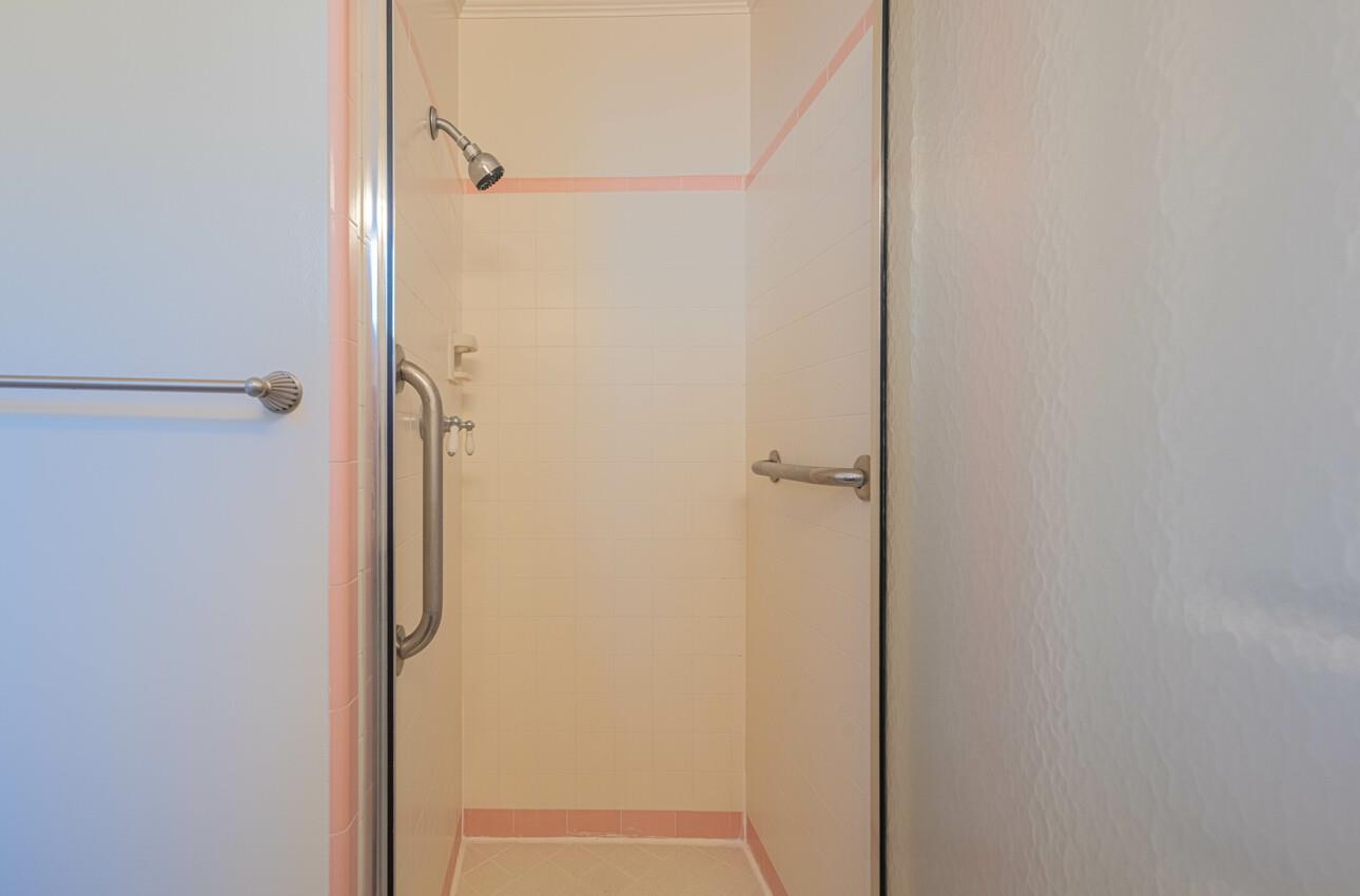 Detail Gallery Image 21 of 43 For 624 Hartnell St, Salinas,  CA 93901 - 4 Beds | 2 Baths