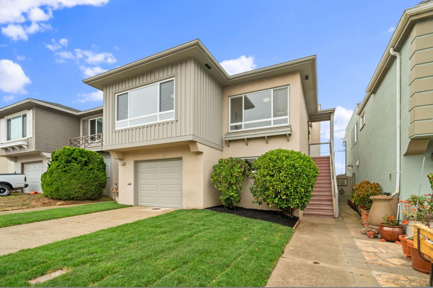 Detail Gallery Image 3 of 42 For 1172 87th St, Daly City,  CA 94015 - 2 Beds | 1 Baths