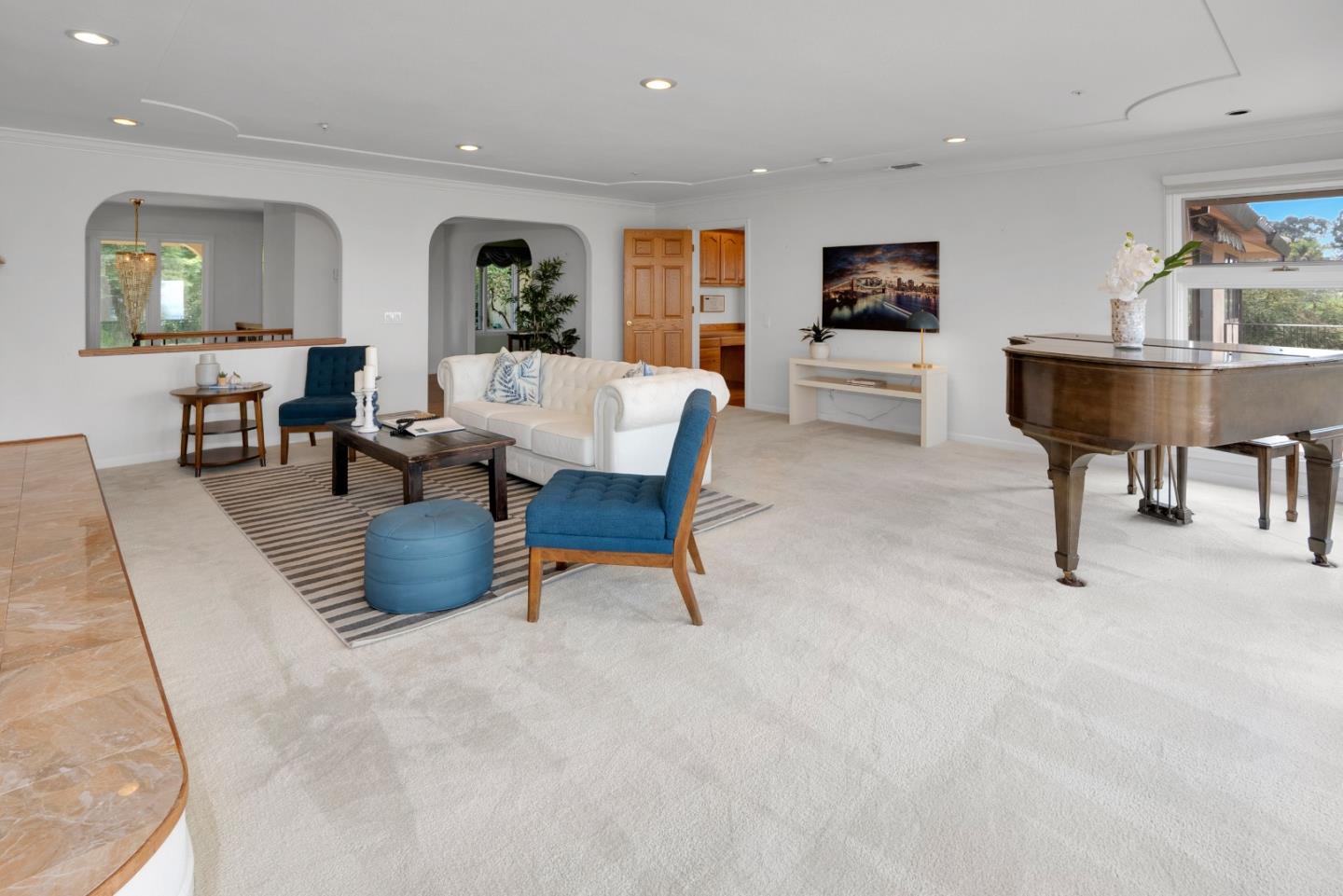 Detail Gallery Image 8 of 61 For 388 Aptos Ridge Cir, Watsonville,  CA 95076 - 4 Beds | 3/1 Baths