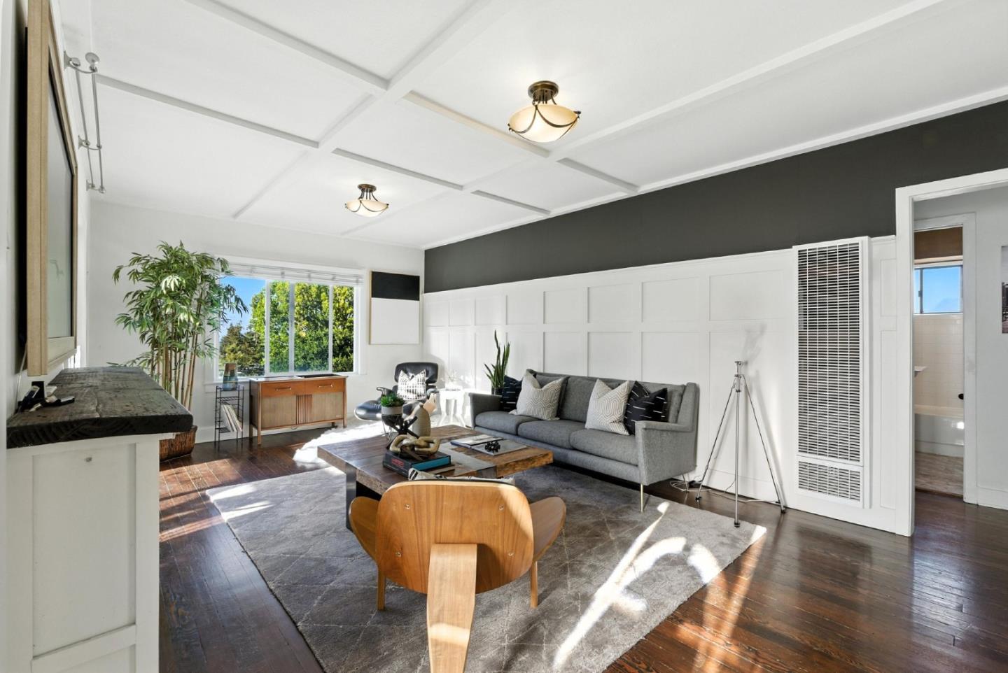 Detail Gallery Image 4 of 95 For 35 Mono St, Brisbane,  CA 94005 - 4 Beds | 2 Baths