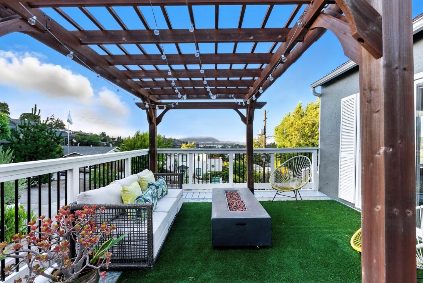 Detail Gallery Image 81 of 95 For 35 Mono St, Brisbane,  CA 94005 - 4 Beds | 2 Baths