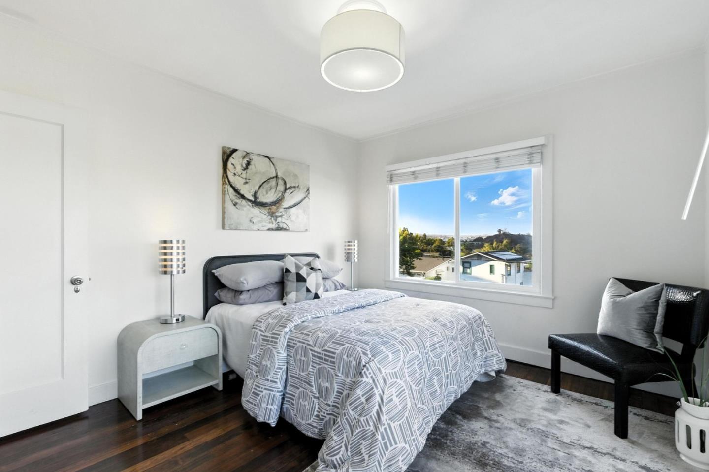 Detail Gallery Image 9 of 95 For 35 Mono St, Brisbane,  CA 94005 - 4 Beds | 2 Baths