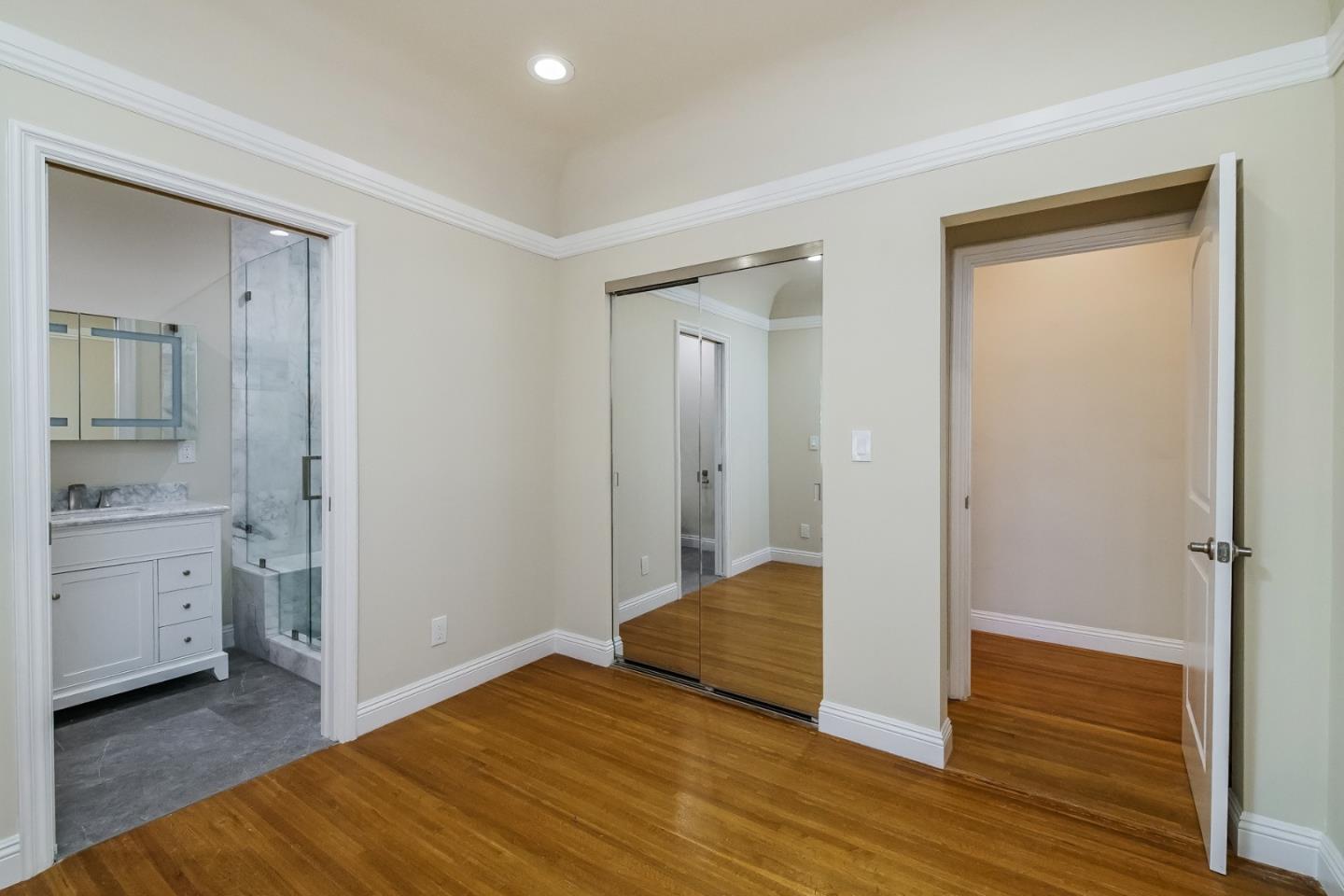 Detail Gallery Image 19 of 26 For 2301 N Commonwealth Ave, Los Angeles,  CA 90027 - 3 Beds | 3/1 Baths