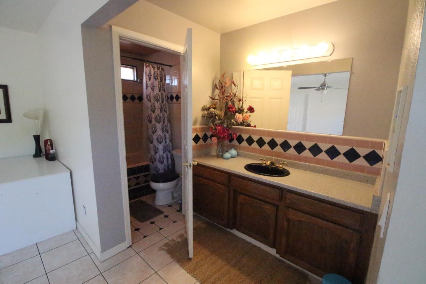 Detail Gallery Image 17 of 21 For 605 N Mildred Ave, King City,  CA 93930 - 3 Beds | 3 Baths