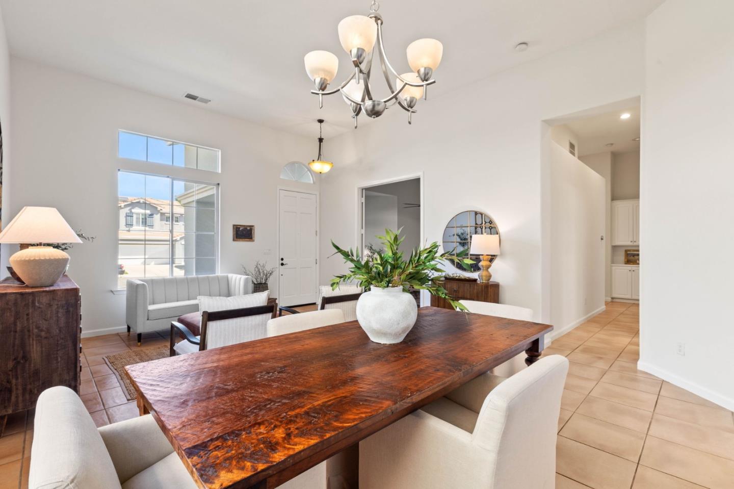 Detail Gallery Image 10 of 29 For 1476 Senegal Ct, Gilroy,  CA 95020 - 4 Beds | 2 Baths