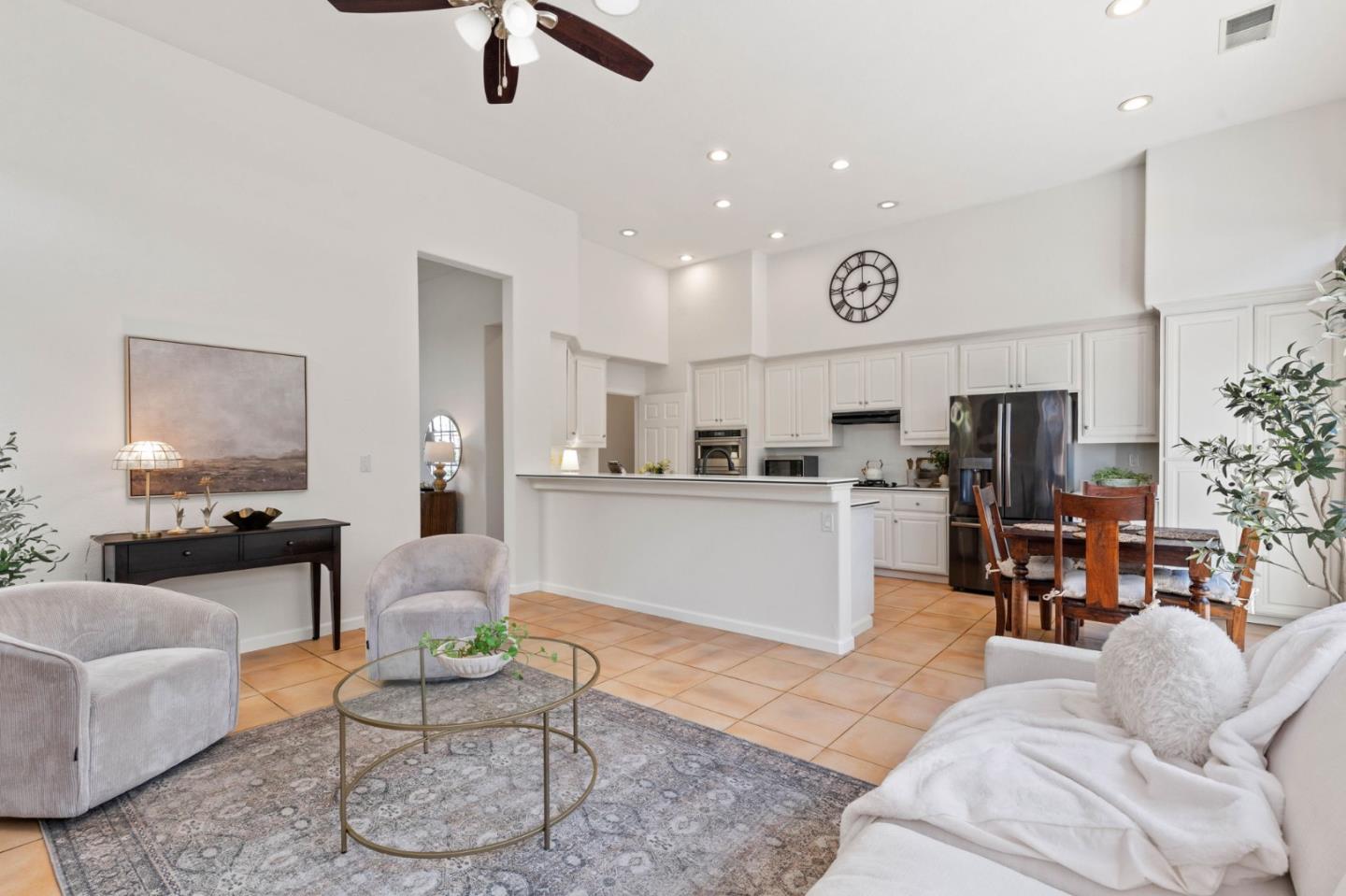 Detail Gallery Image 12 of 29 For 1476 Senegal Ct, Gilroy,  CA 95020 - 4 Beds | 2 Baths
