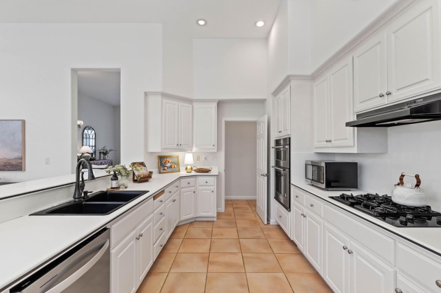 Detail Gallery Image 15 of 29 For 1476 Senegal Ct, Gilroy,  CA 95020 - 4 Beds | 2 Baths