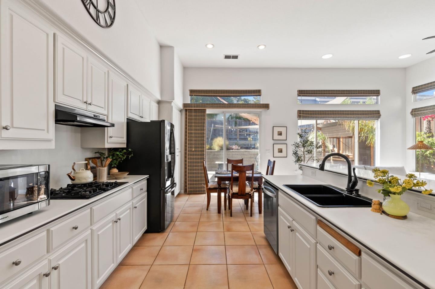 Detail Gallery Image 17 of 29 For 1476 Senegal Ct, Gilroy,  CA 95020 - 4 Beds | 2 Baths