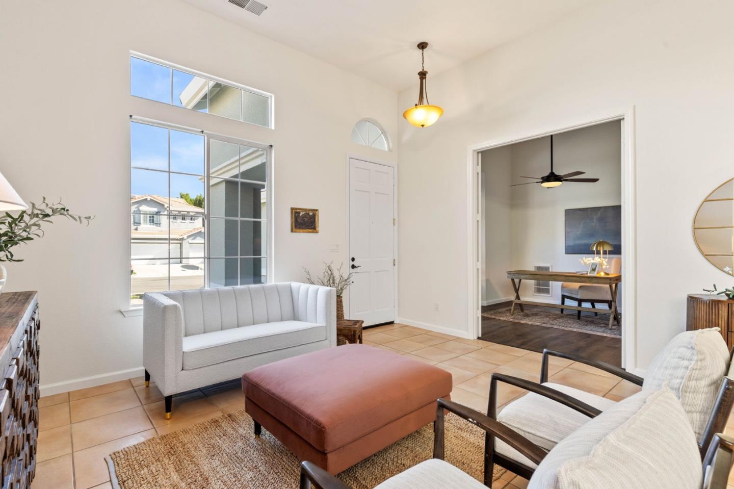 Detail Gallery Image 7 of 29 For 1476 Senegal Ct, Gilroy,  CA 95020 - 4 Beds | 2 Baths