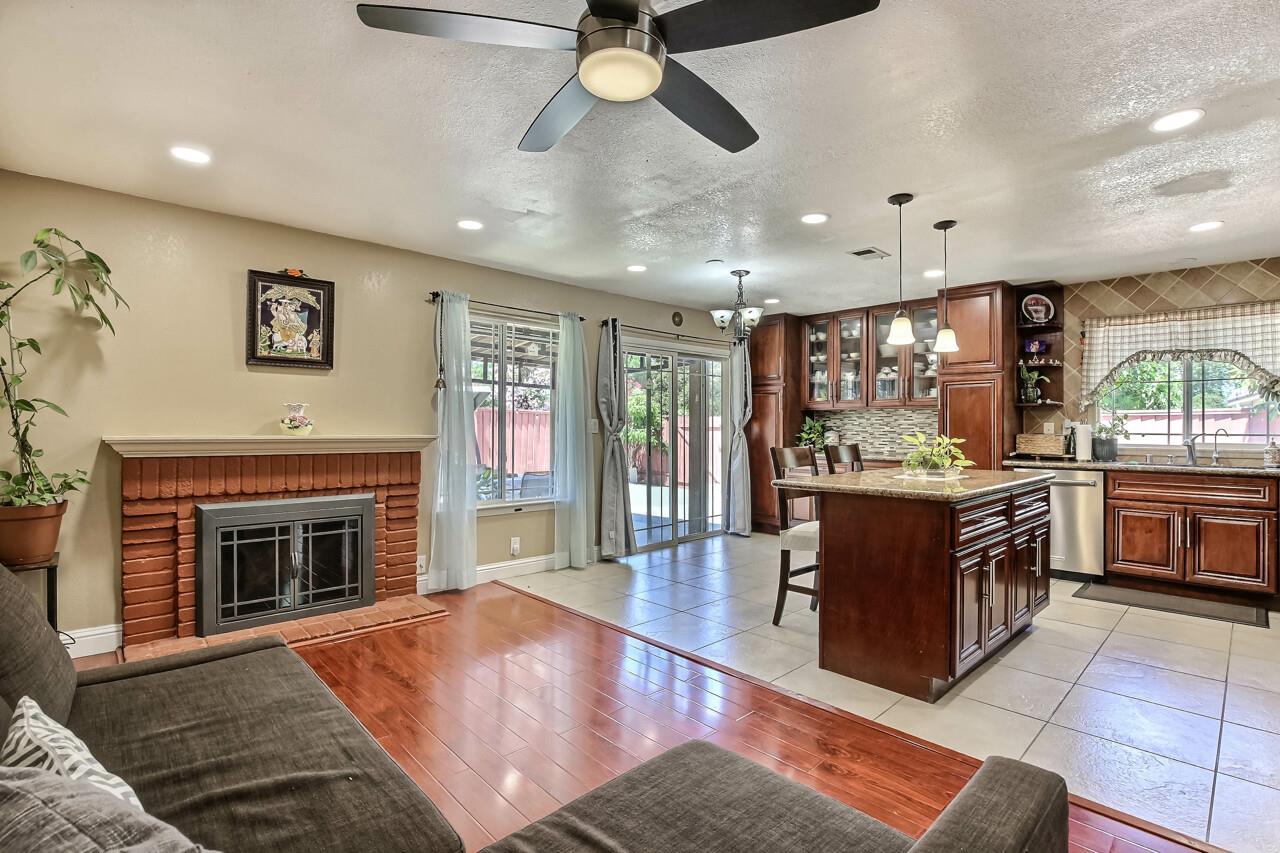 Detail Gallery Image 5 of 17 For 33456 Caliban Dr, Fremont,  CA 94555 - 3 Beds | 2 Baths