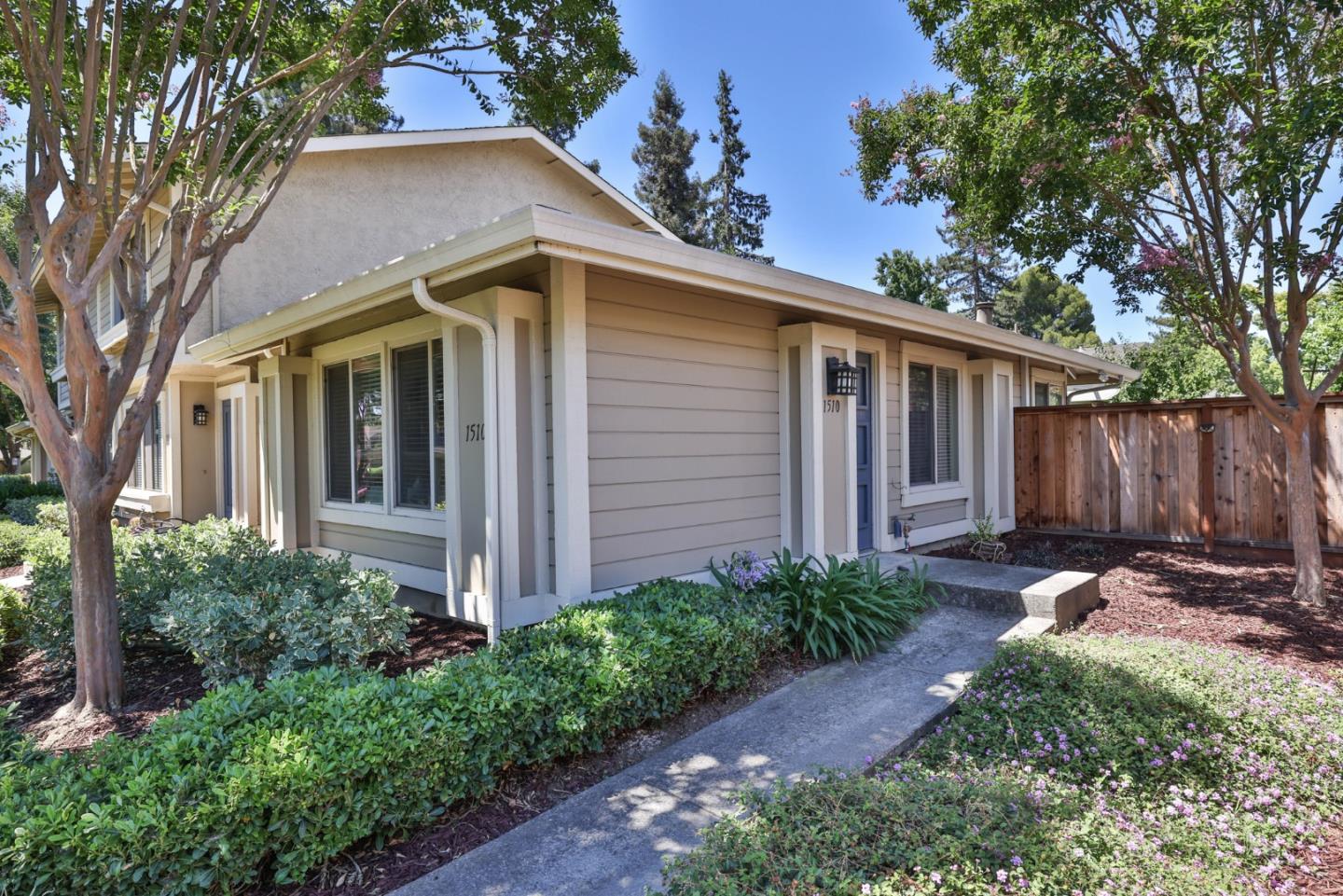 Detail Gallery Image 5 of 37 For 1510 Lima Ct, San Jose,  CA 95126 - 2 Beds | 1 Baths