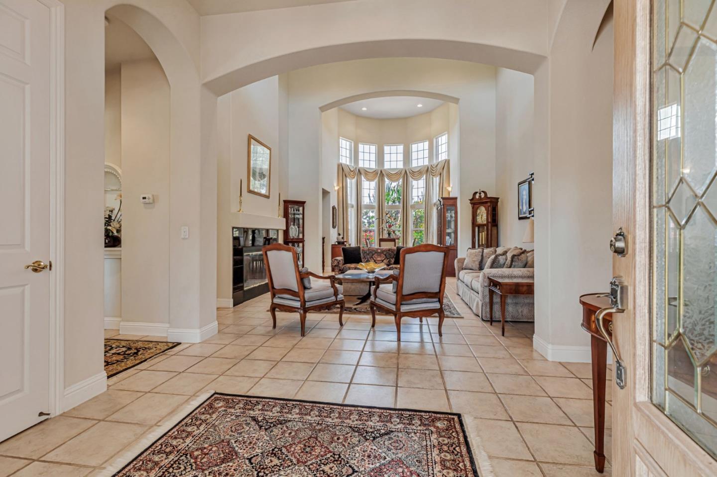 Detail Gallery Image 13 of 86 For 1152 Little River Dr, Hollister,  CA 95023 - 5 Beds | 3/1 Baths