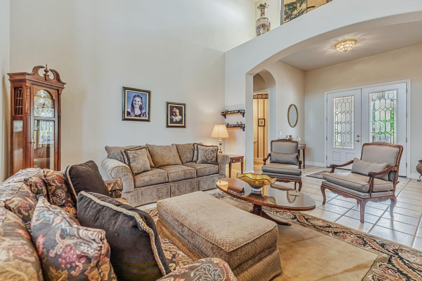 Detail Gallery Image 15 of 86 For 1152 Little River Dr, Hollister,  CA 95023 - 5 Beds | 3/1 Baths