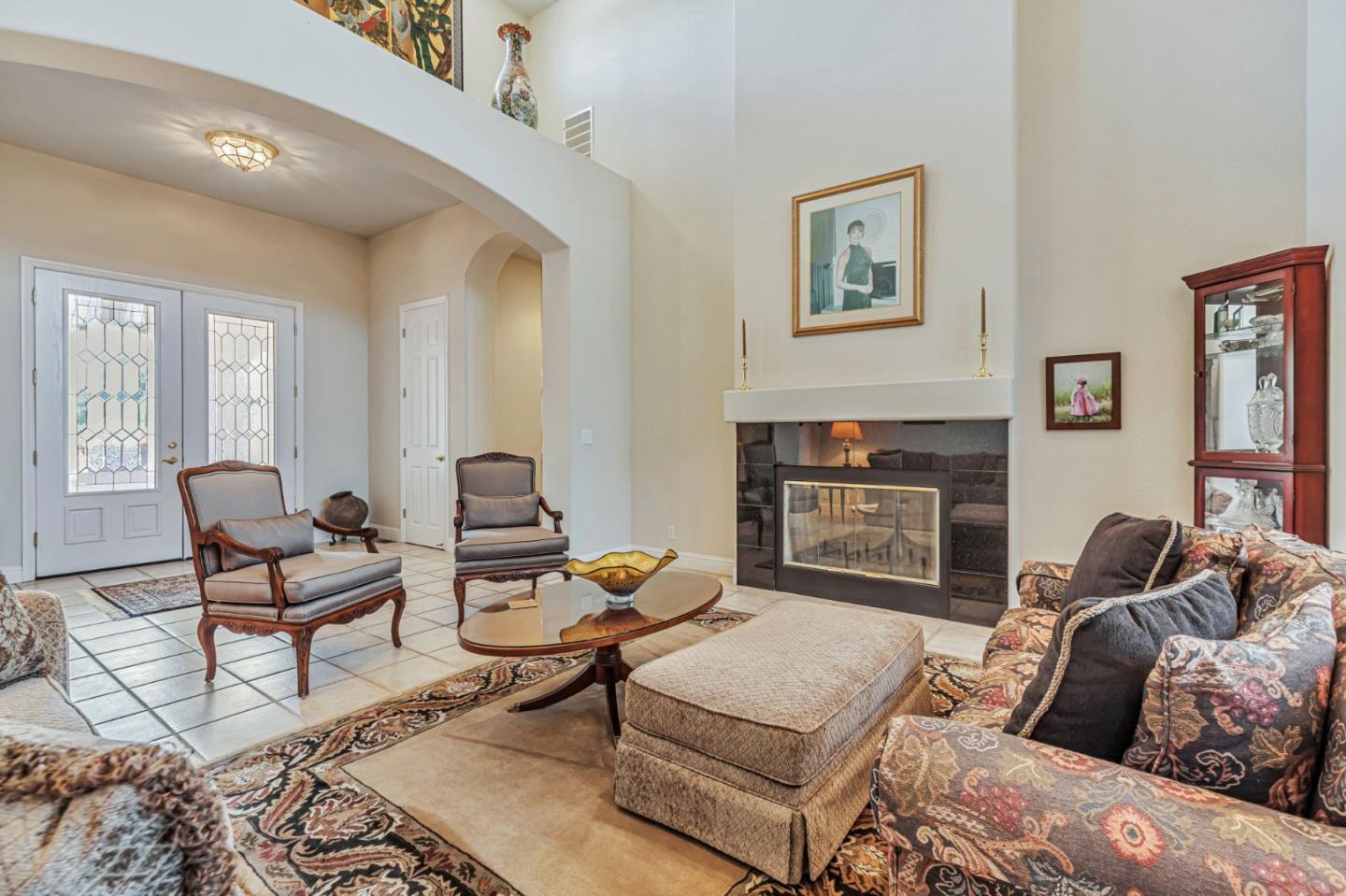 Detail Gallery Image 16 of 86 For 1152 Little River Dr, Hollister,  CA 95023 - 5 Beds | 3/1 Baths