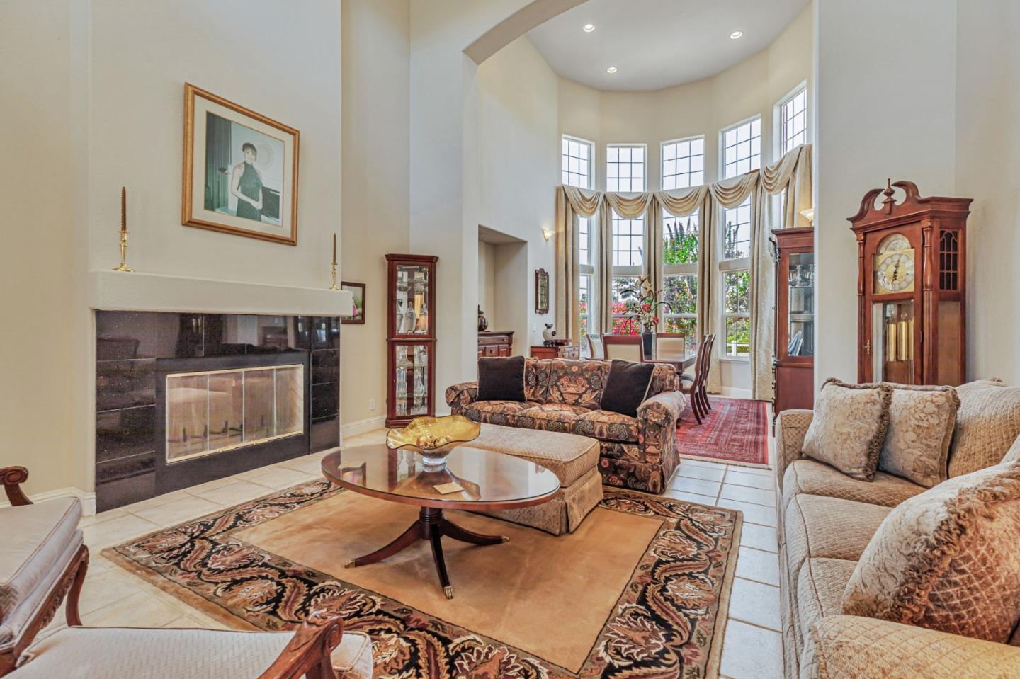 Detail Gallery Image 17 of 86 For 1152 Little River Dr, Hollister,  CA 95023 - 5 Beds | 3/1 Baths