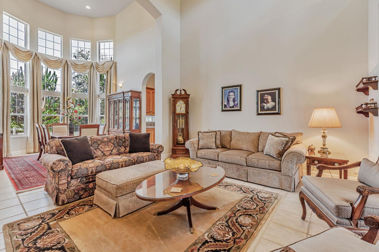 Detail Gallery Image 18 of 86 For 1152 Little River Dr, Hollister,  CA 95023 - 5 Beds | 3/1 Baths