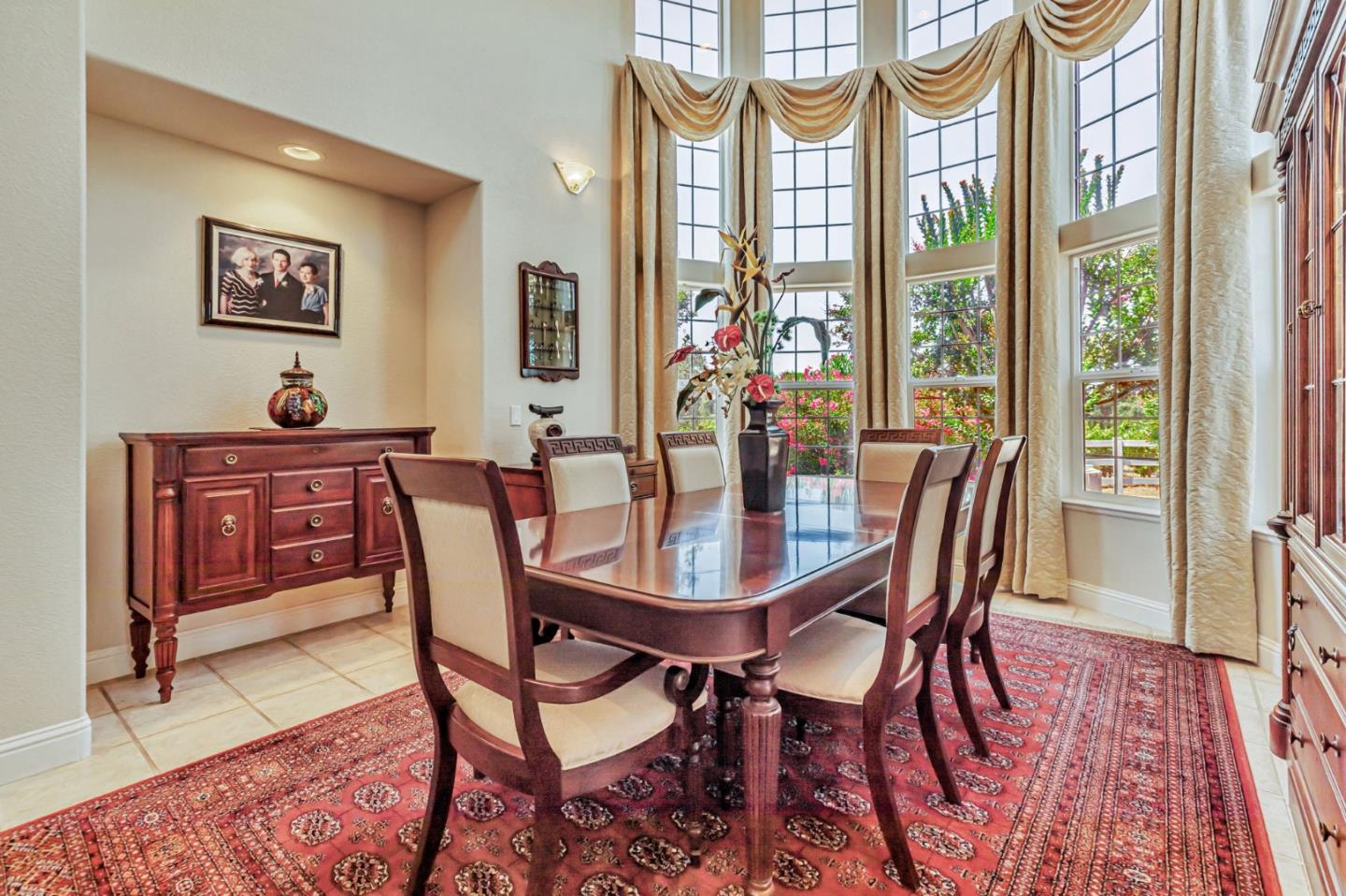 Detail Gallery Image 21 of 86 For 1152 Little River Dr, Hollister,  CA 95023 - 5 Beds | 3/1 Baths