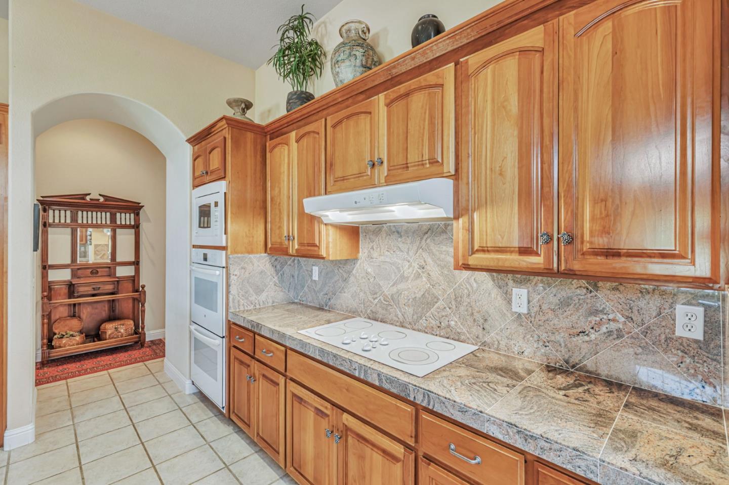 Detail Gallery Image 27 of 86 For 1152 Little River Dr, Hollister,  CA 95023 - 5 Beds | 3/1 Baths