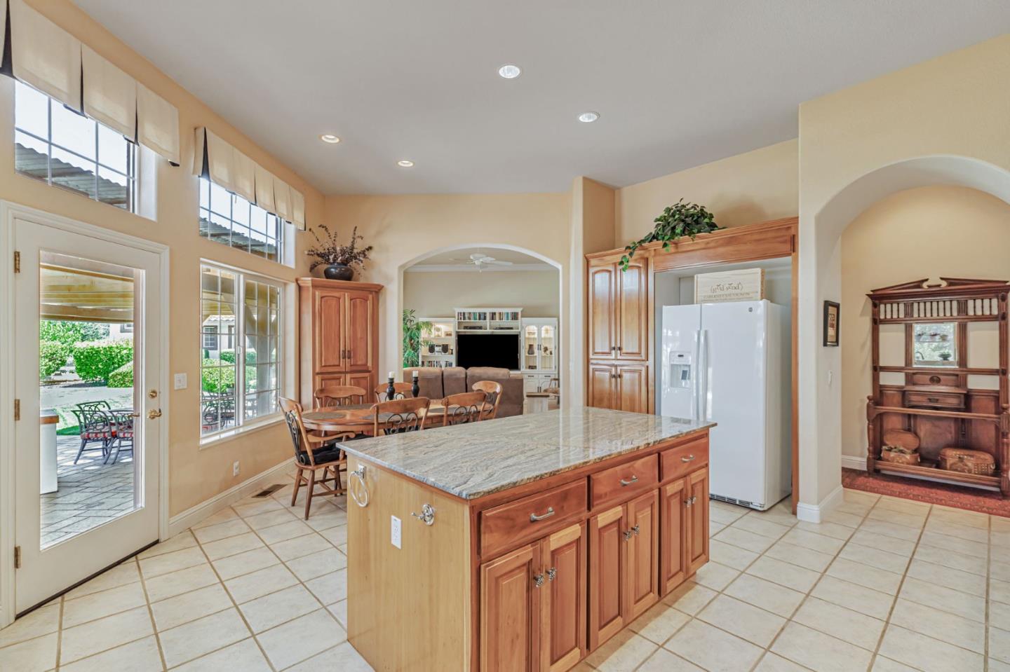Detail Gallery Image 28 of 86 For 1152 Little River Dr, Hollister,  CA 95023 - 5 Beds | 3/1 Baths