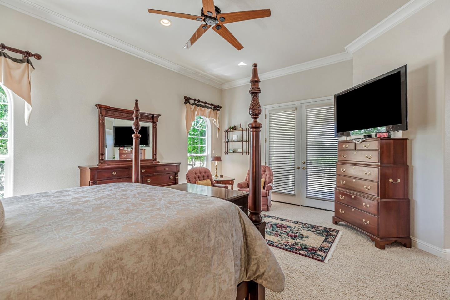 Detail Gallery Image 35 of 86 For 1152 Little River Dr, Hollister,  CA 95023 - 5 Beds | 3/1 Baths
