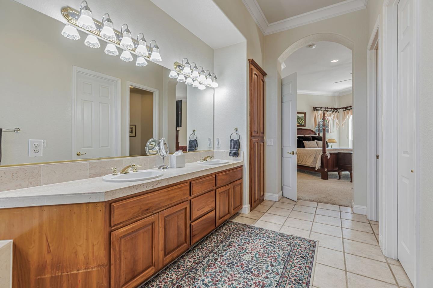 Detail Gallery Image 36 of 86 For 1152 Little River Dr, Hollister,  CA 95023 - 5 Beds | 3/1 Baths