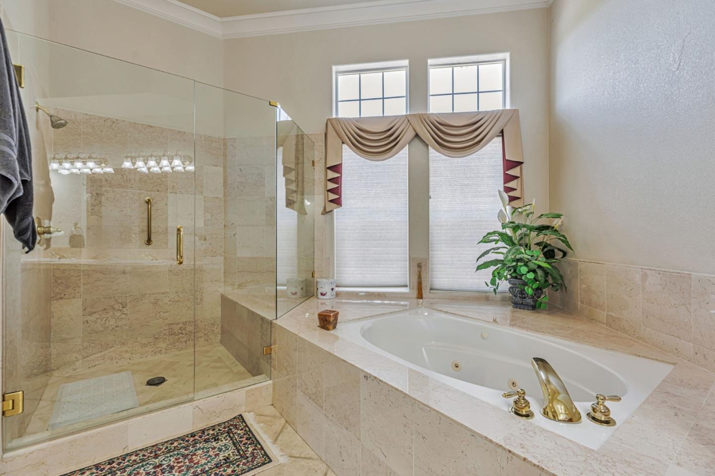 Detail Gallery Image 38 of 86 For 1152 Little River Dr, Hollister,  CA 95023 - 5 Beds | 3/1 Baths