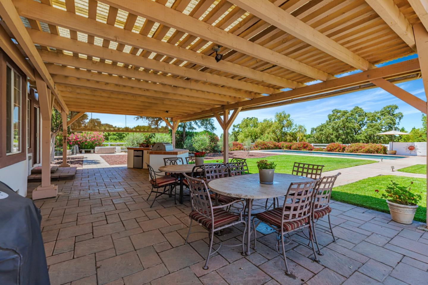 Detail Gallery Image 51 of 86 For 1152 Little River Dr, Hollister,  CA 95023 - 5 Beds | 3/1 Baths