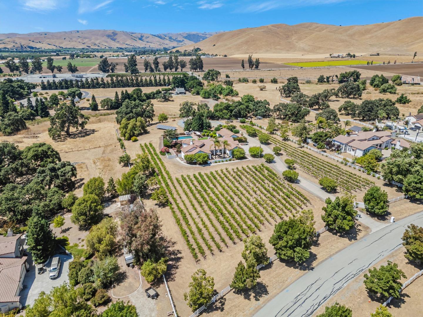 Detail Gallery Image 84 of 86 For 1152 Little River Dr, Hollister,  CA 95023 - 5 Beds | 3/1 Baths
