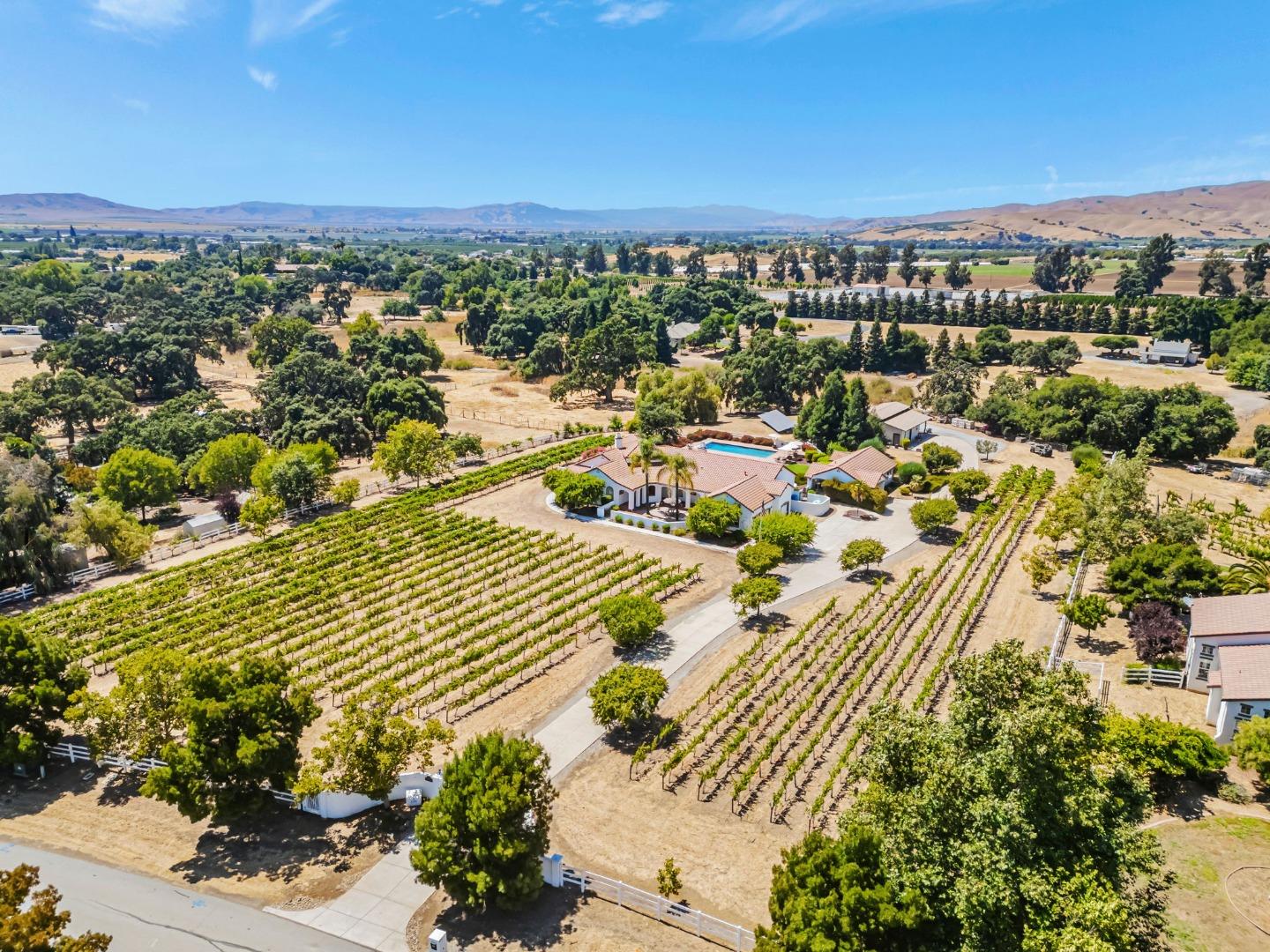 Detail Gallery Image 85 of 86 For 1152 Little River Dr, Hollister,  CA 95023 - 5 Beds | 3/1 Baths