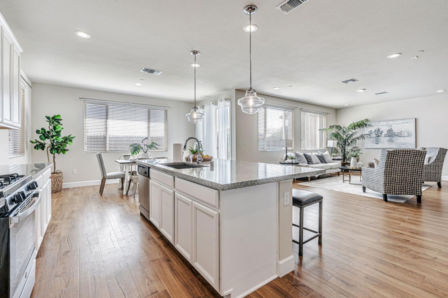 Detail Gallery Image 12 of 44 For 4563 Benton St, Antioch,  CA 94531 - 4 Beds | 2 Baths