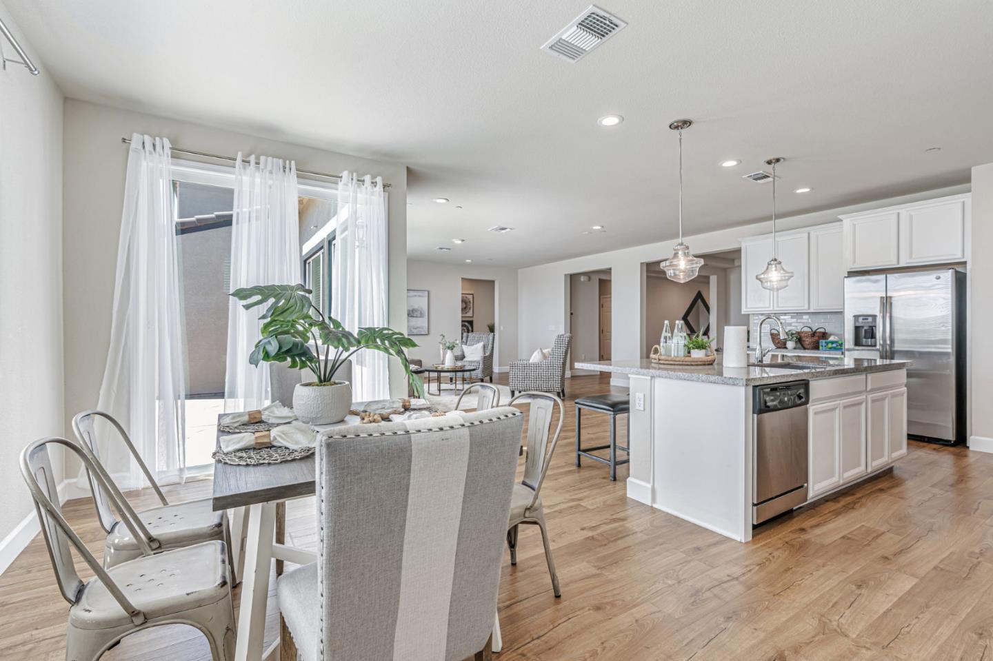 Detail Gallery Image 15 of 44 For 4563 Benton St, Antioch,  CA 94531 - 4 Beds | 2 Baths