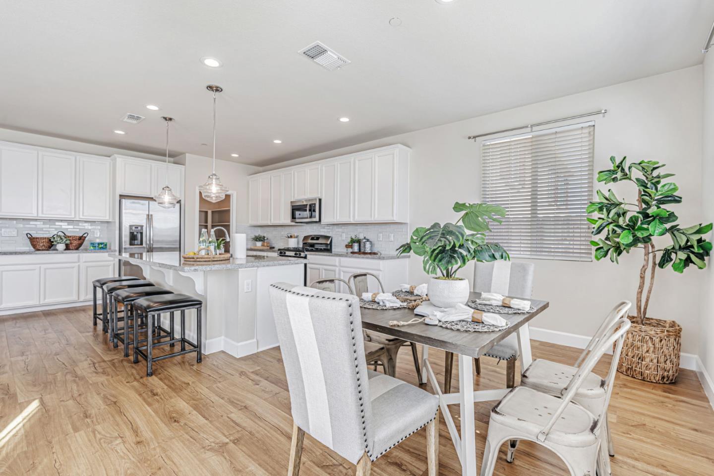 Detail Gallery Image 16 of 44 For 4563 Benton St, Antioch,  CA 94531 - 4 Beds | 2 Baths