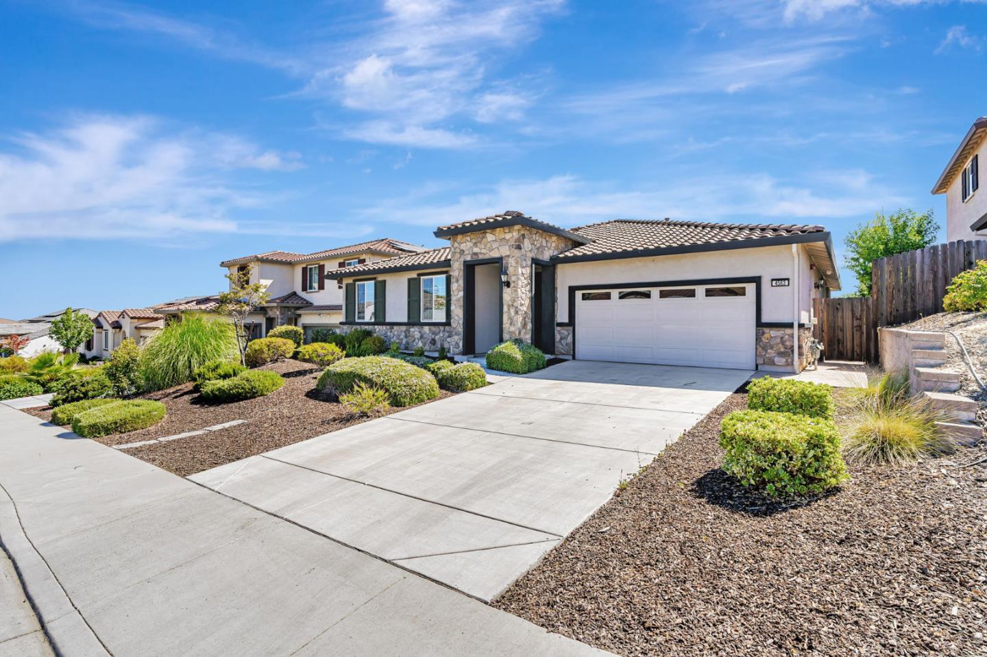Detail Gallery Image 4 of 44 For 4563 Benton St, Antioch,  CA 94531 - 4 Beds | 2 Baths