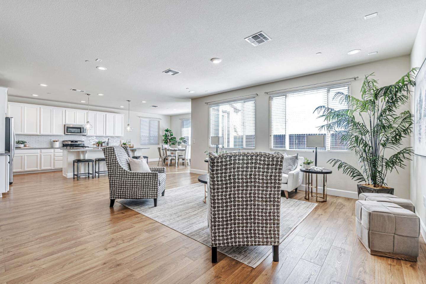 Detail Gallery Image 7 of 44 For 4563 Benton St, Antioch,  CA 94531 - 4 Beds | 2 Baths