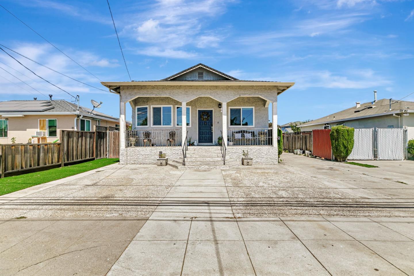Detail Gallery Image 1 of 15 For 80 N 33rd St, San Jose,  CA 95116 - 3 Beds | 2 Baths