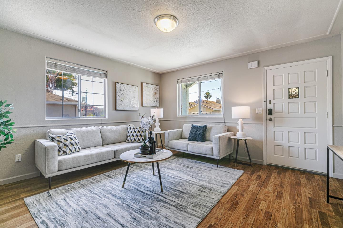 Detail Gallery Image 3 of 15 For 80 N 33rd St, San Jose,  CA 95116 - 3 Beds | 2 Baths