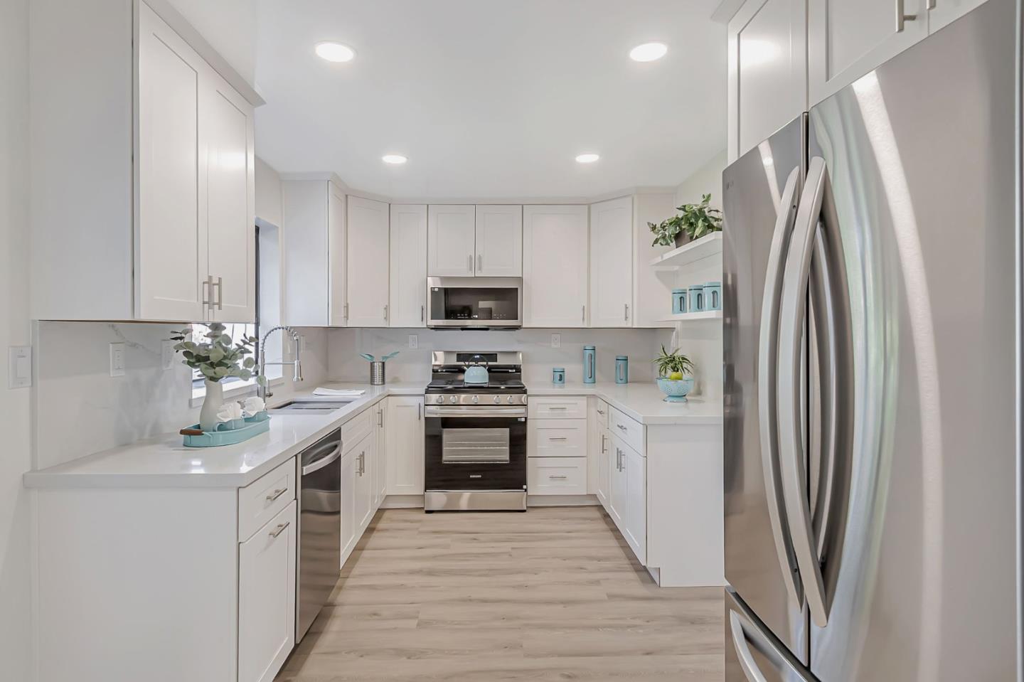 Detail Gallery Image 10 of 34 For 1382 Keoncrest Ave, San Jose,  CA 95110 - 3 Beds | 1 Baths