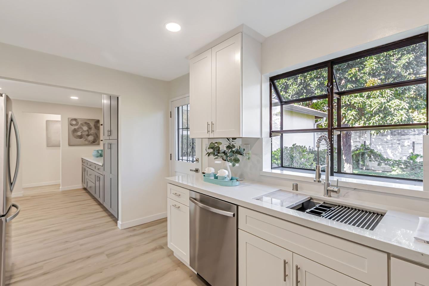 Detail Gallery Image 14 of 34 For 1382 Keoncrest Ave, San Jose,  CA 95110 - 3 Beds | 1 Baths