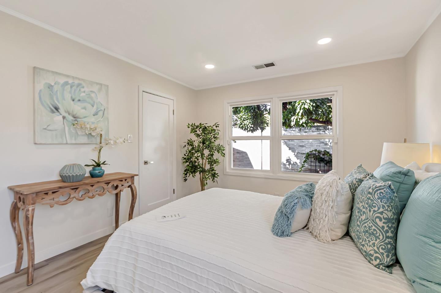Detail Gallery Image 25 of 34 For 1382 Keoncrest Ave, San Jose,  CA 95110 - 3 Beds | 1 Baths