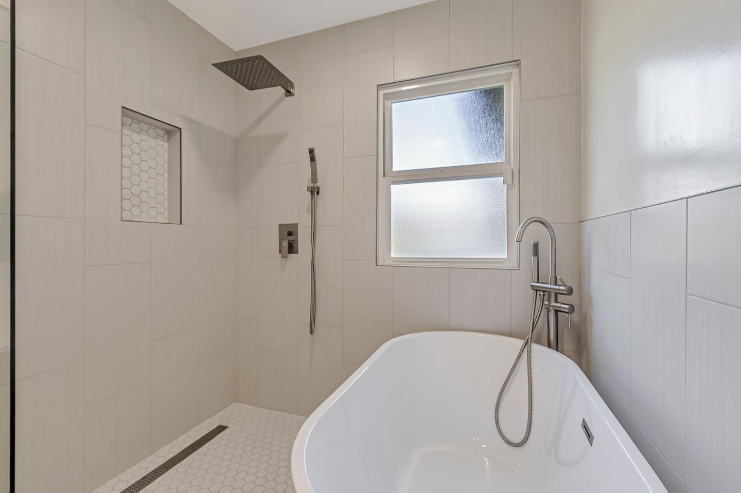 Detail Gallery Image 27 of 34 For 1382 Keoncrest Ave, San Jose,  CA 95110 - 3 Beds | 1 Baths