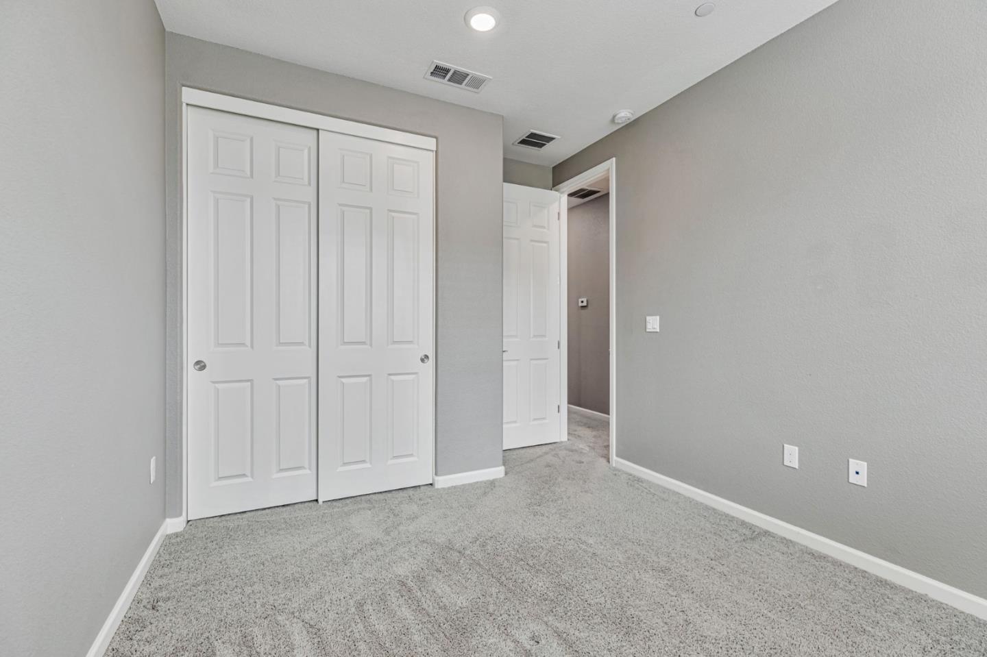 Detail Gallery Image 13 of 25 For 6436 Laguna Seca Ln, Gilroy,  CA 95020 - 3 Beds | 2/1 Baths
